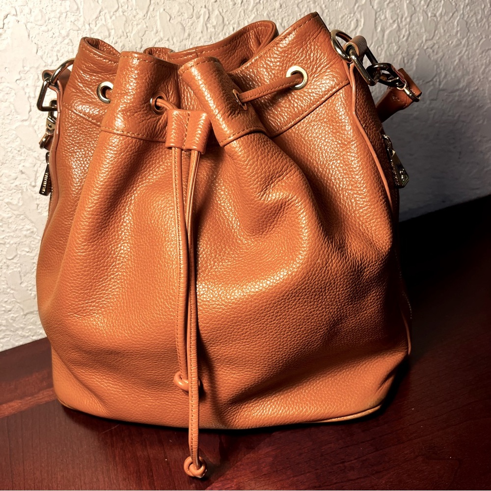 Ora Delphine Tan Leather Shoulder Bag - Picture 2 of 8
